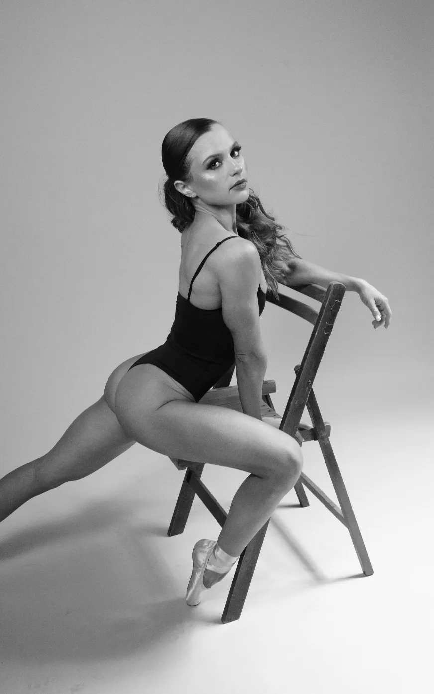 Athlete Portfolio Makeup by Waring Makeup - Ottawa Fitness Competition Makeup Artist Fitness portfolio makeup with sculpted glam and stage-ready beauty, styled by Waring Makeup, Ottawa Fitness Portfolio Makeup Artist.
