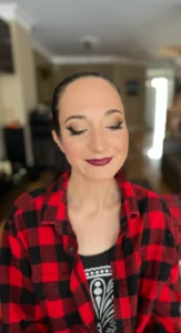Soft glam makeup with neutral tones and blended eyeshadow, a look taught in Ottawa Group Makeup Classes by Waring Makeup.