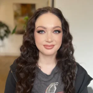 Soft glam makeup look with radiant skin and defined eyes, achievable through Ottawa Makeup Lessons by Waring Makeup.