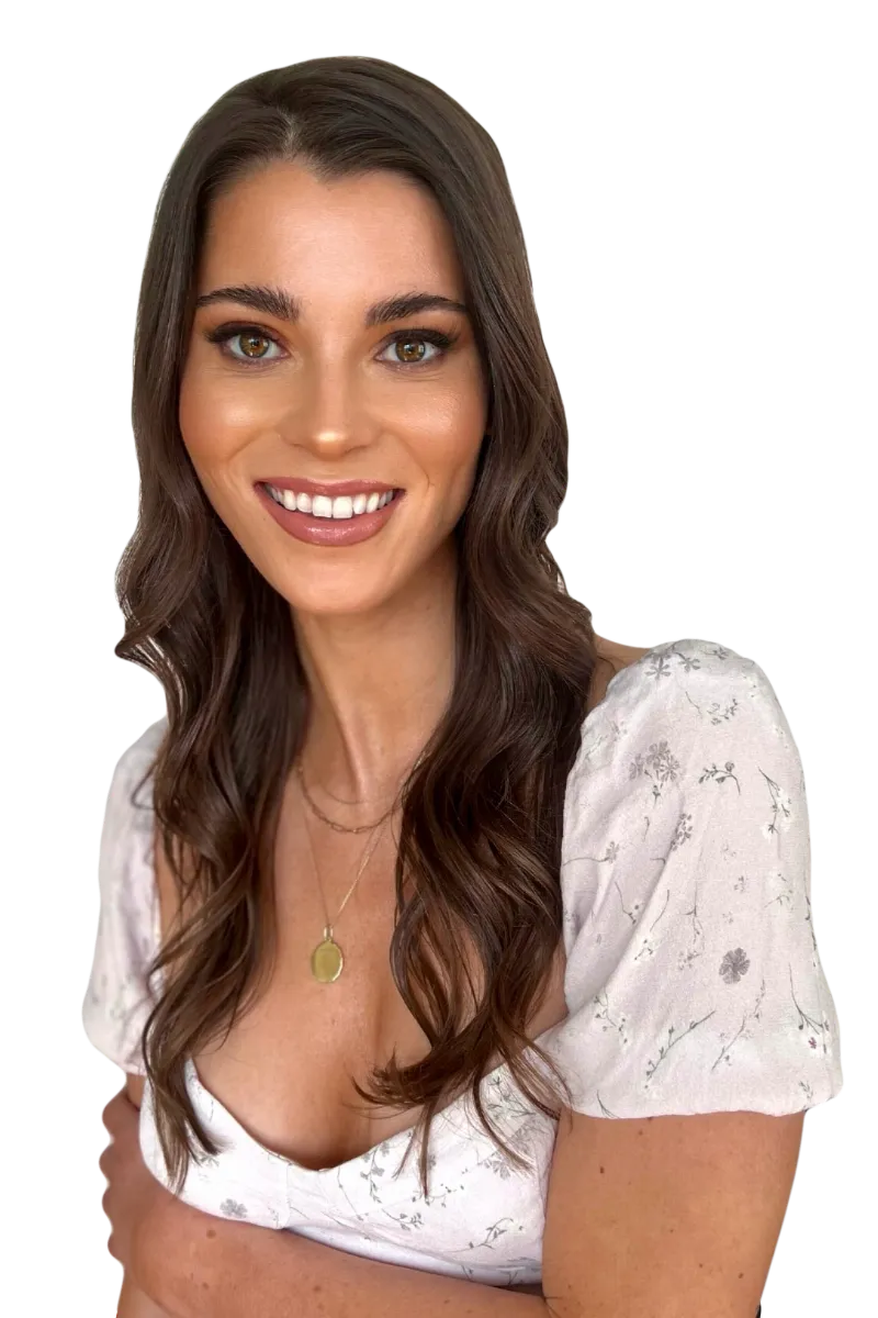 Soft Glam Graduation Makeup by Waring Makeup - Ottawa Graduation Makeup Specialist Soft glam graduation makeup with radiant skin and wavy hair, styled by Waring Makeup, Ottawa Graduation Makeup Artist.
