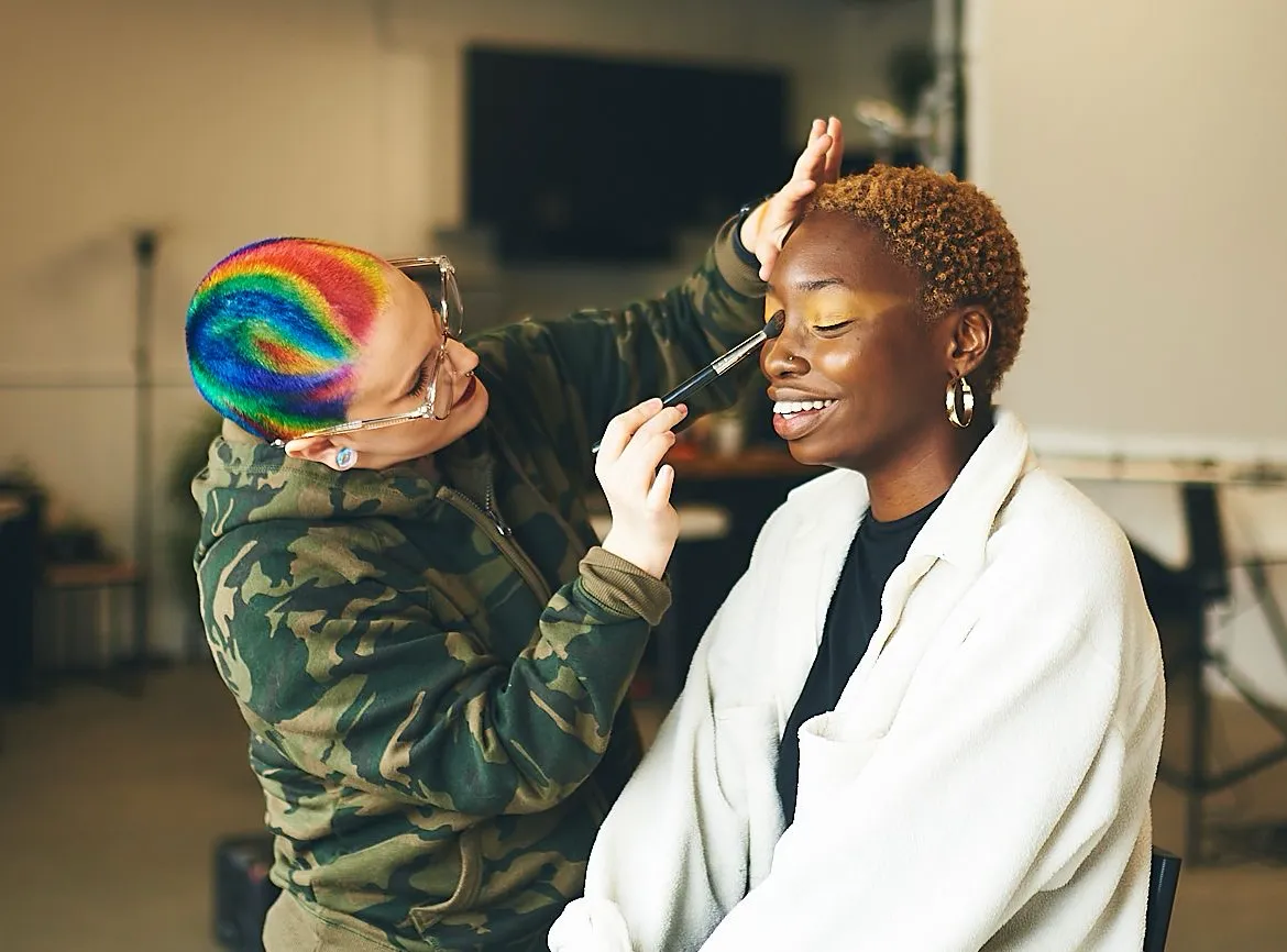Waring-Makeup-Ottawa-Makeup-Artist-About-1-1170x866