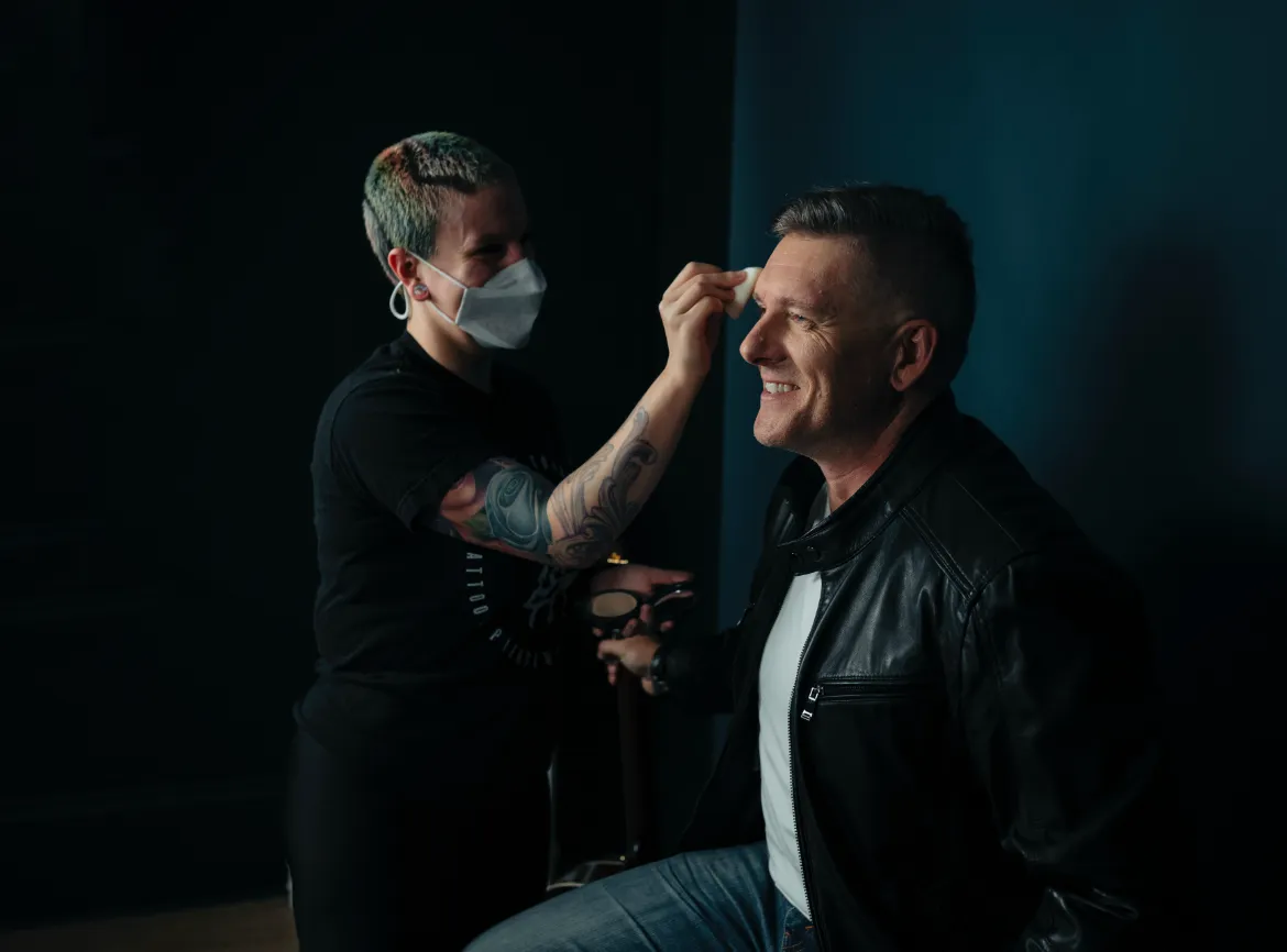 Waring-Makeup-Ottawa-Makeup-Artist-About-2-1170x866
